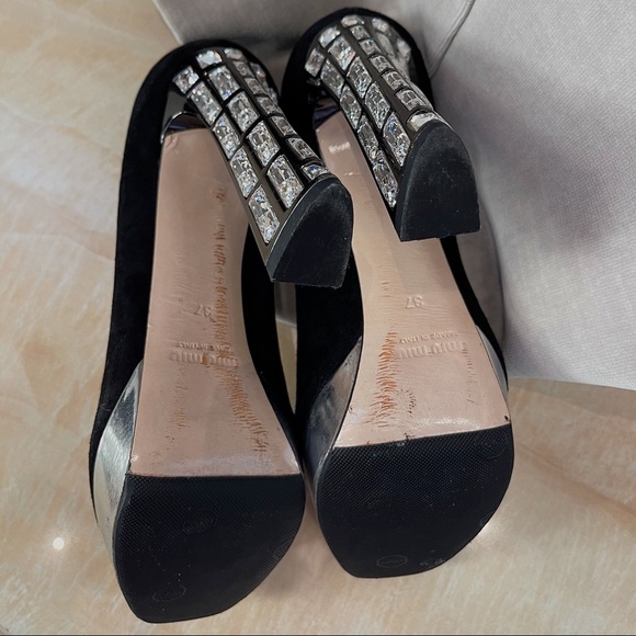 🔥NEW MIU MIU🔥 Swarovski Crystal-Embellished Suede Heels - Picture 7 of 11